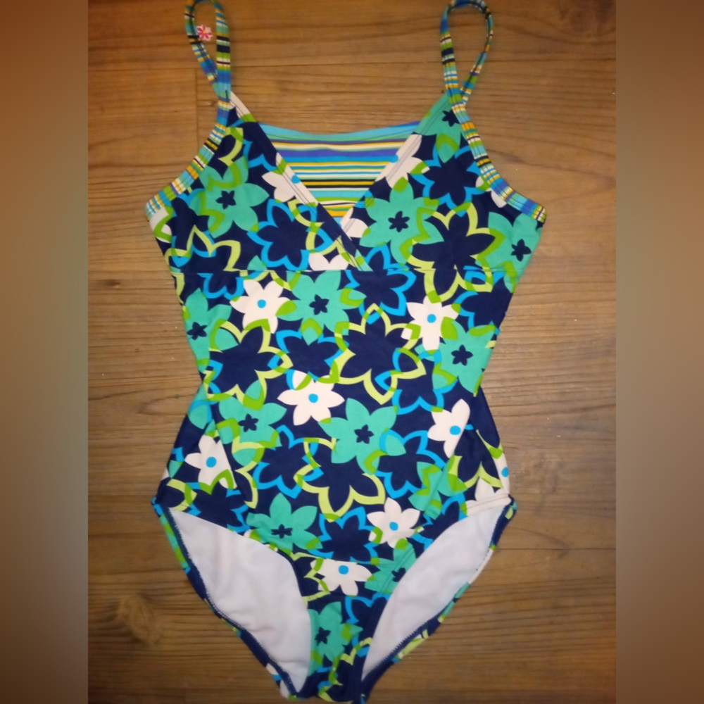 Girl Swim Suit 14